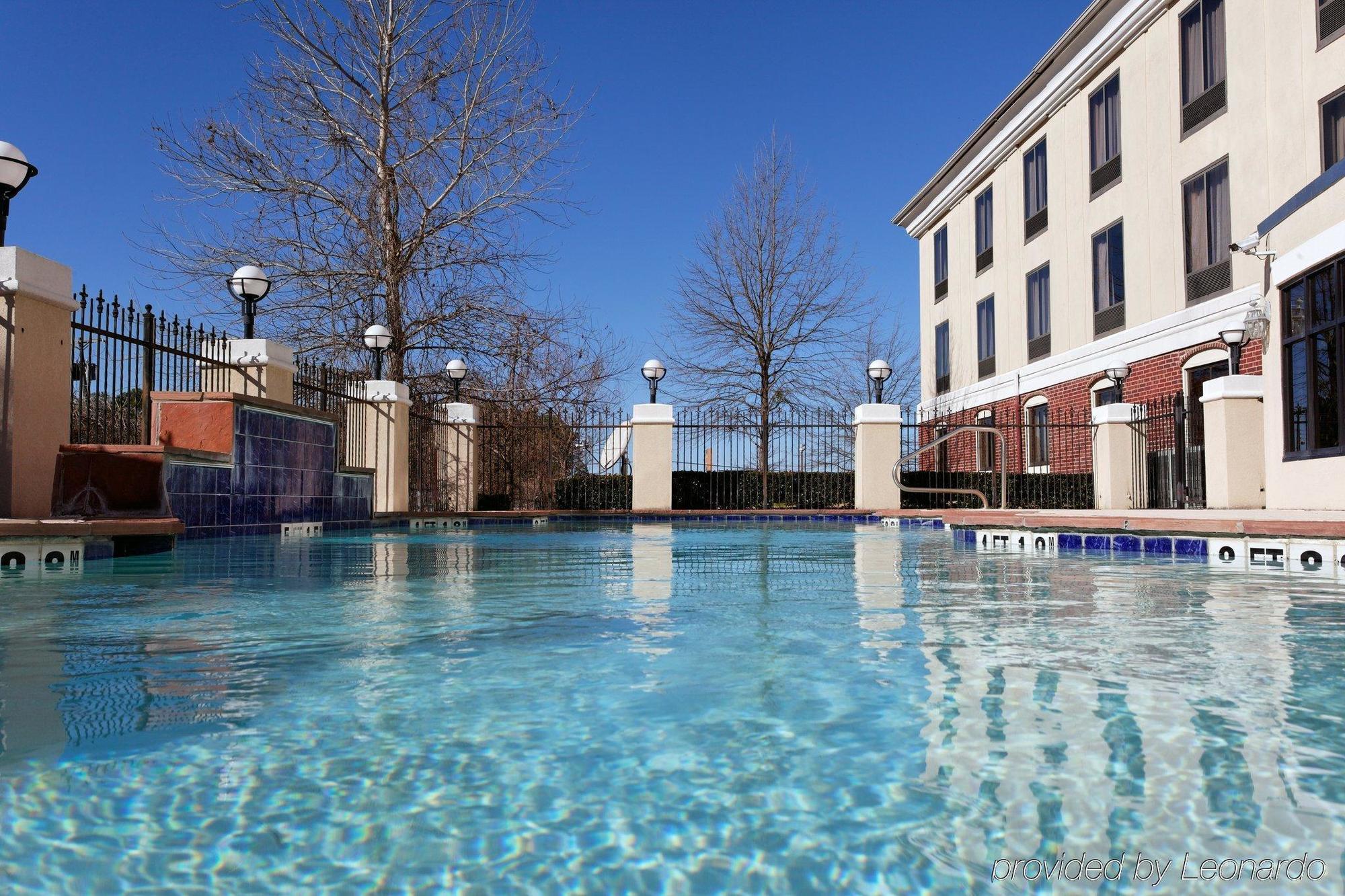 Holiday Inn Express North Tyler Létesítmények fotó