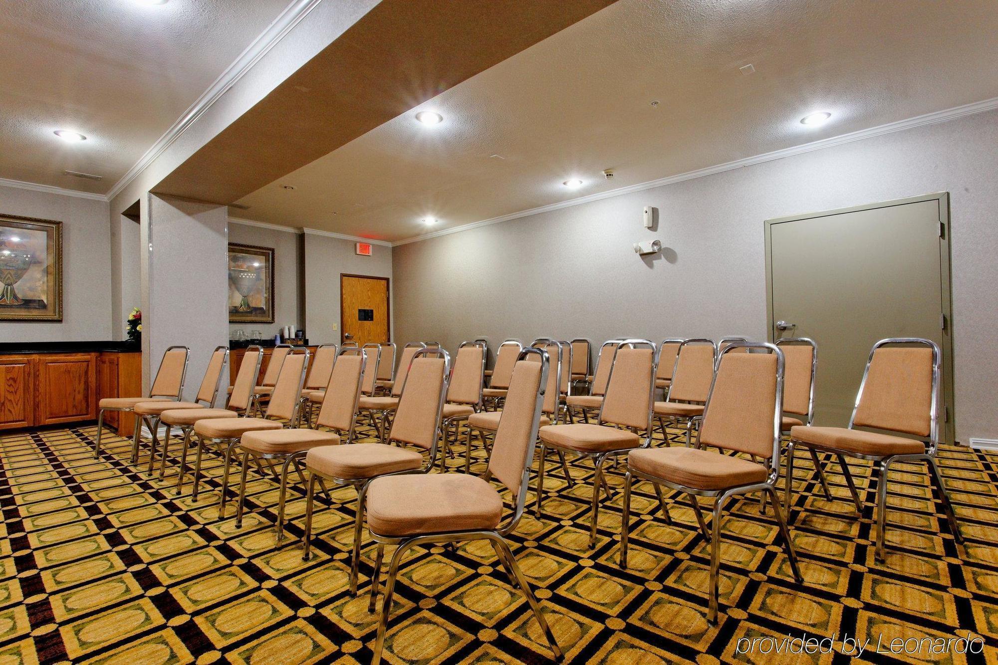 Holiday Inn Express North Tyler Létesítmények fotó