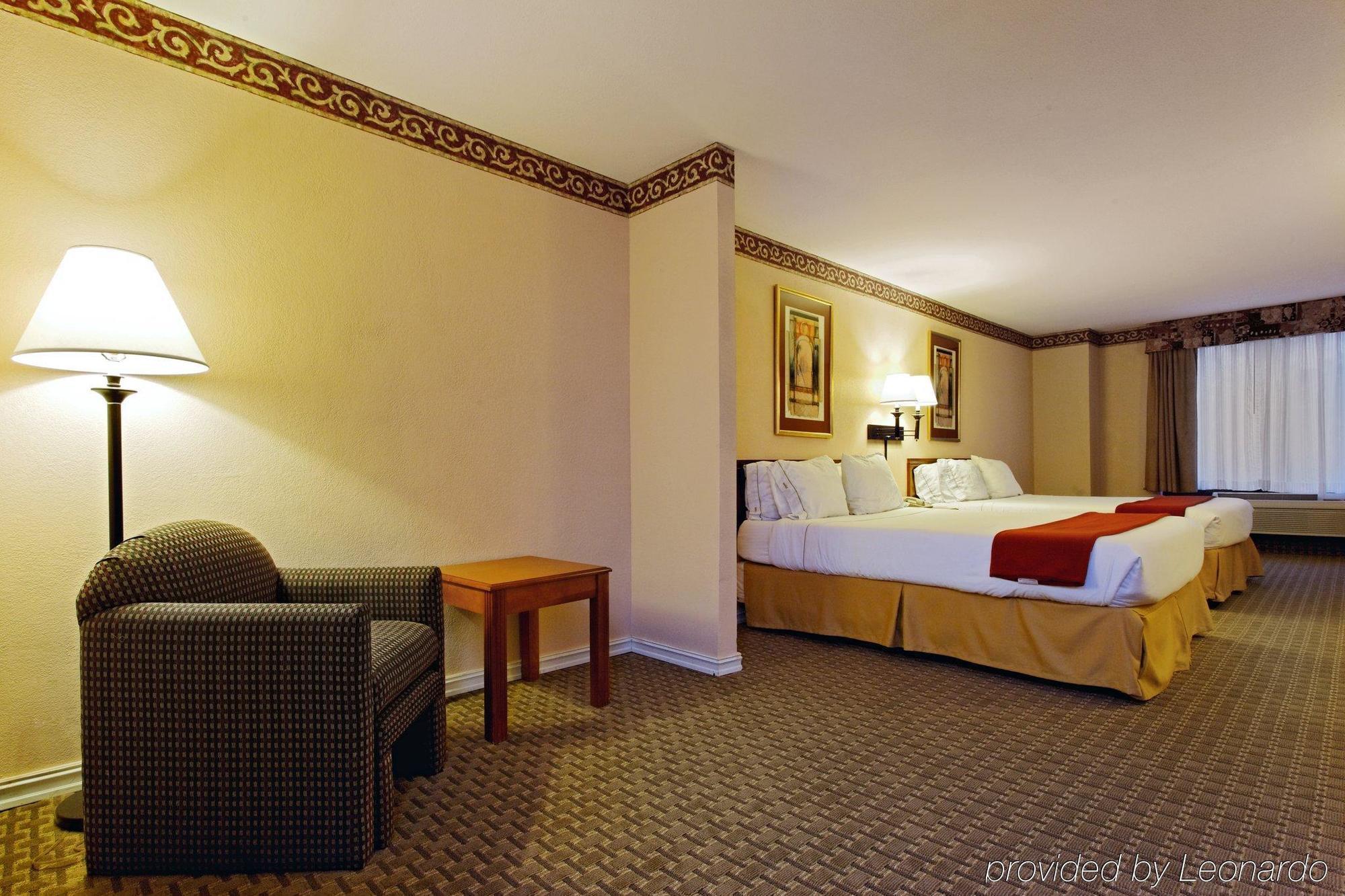 Holiday Inn Express North Tyler Kültér fotó