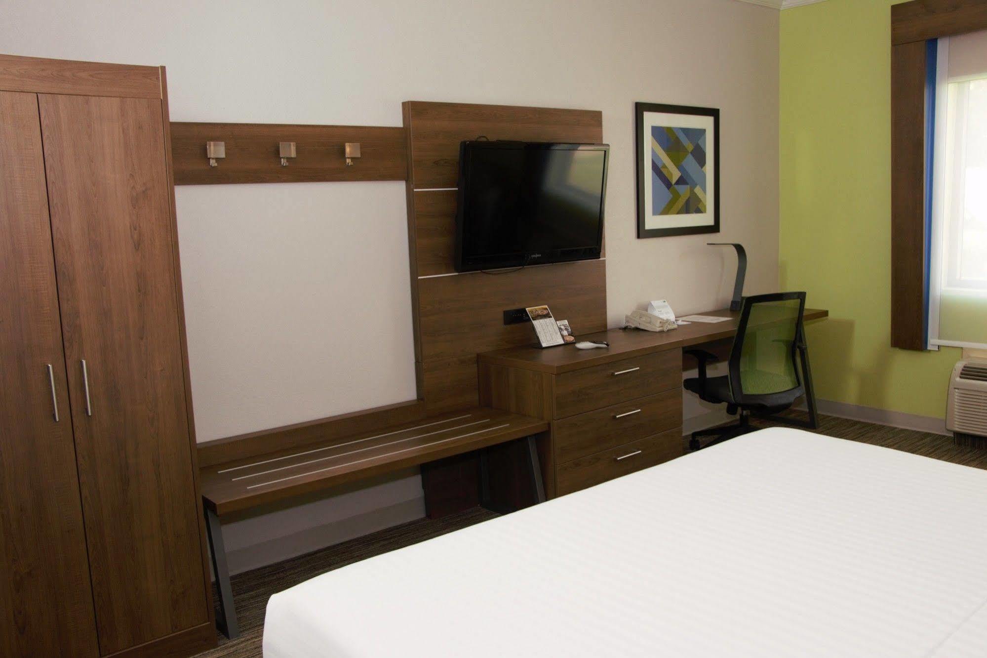 Holiday Inn Express North Tyler Kültér fotó